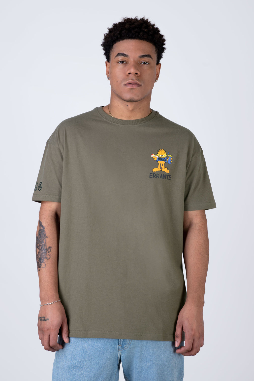 Polera Manga Corta Garfield Hungry Verde ERRANTE