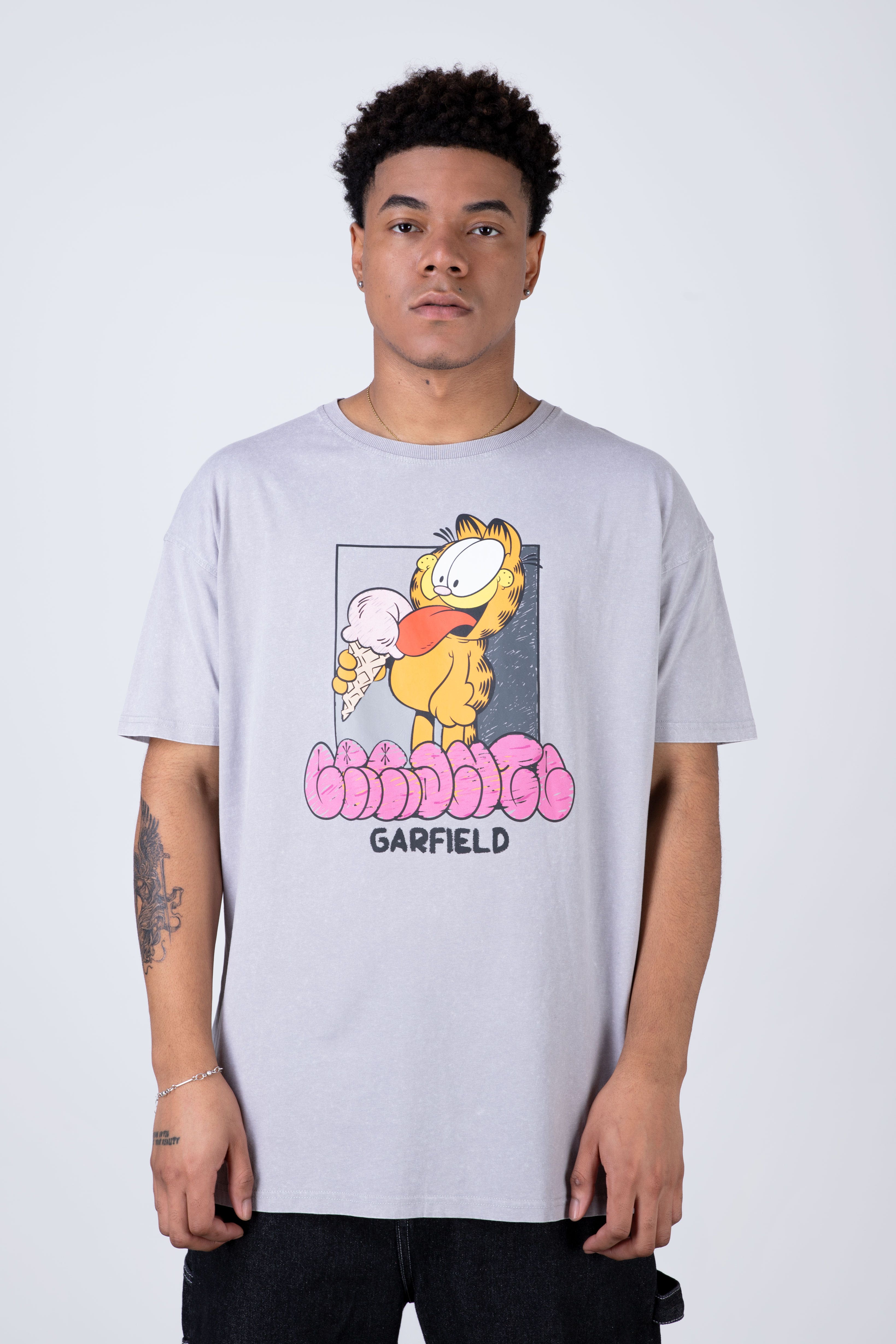 Polera Manga Corta Garfield Icecream Gris ERRANTE