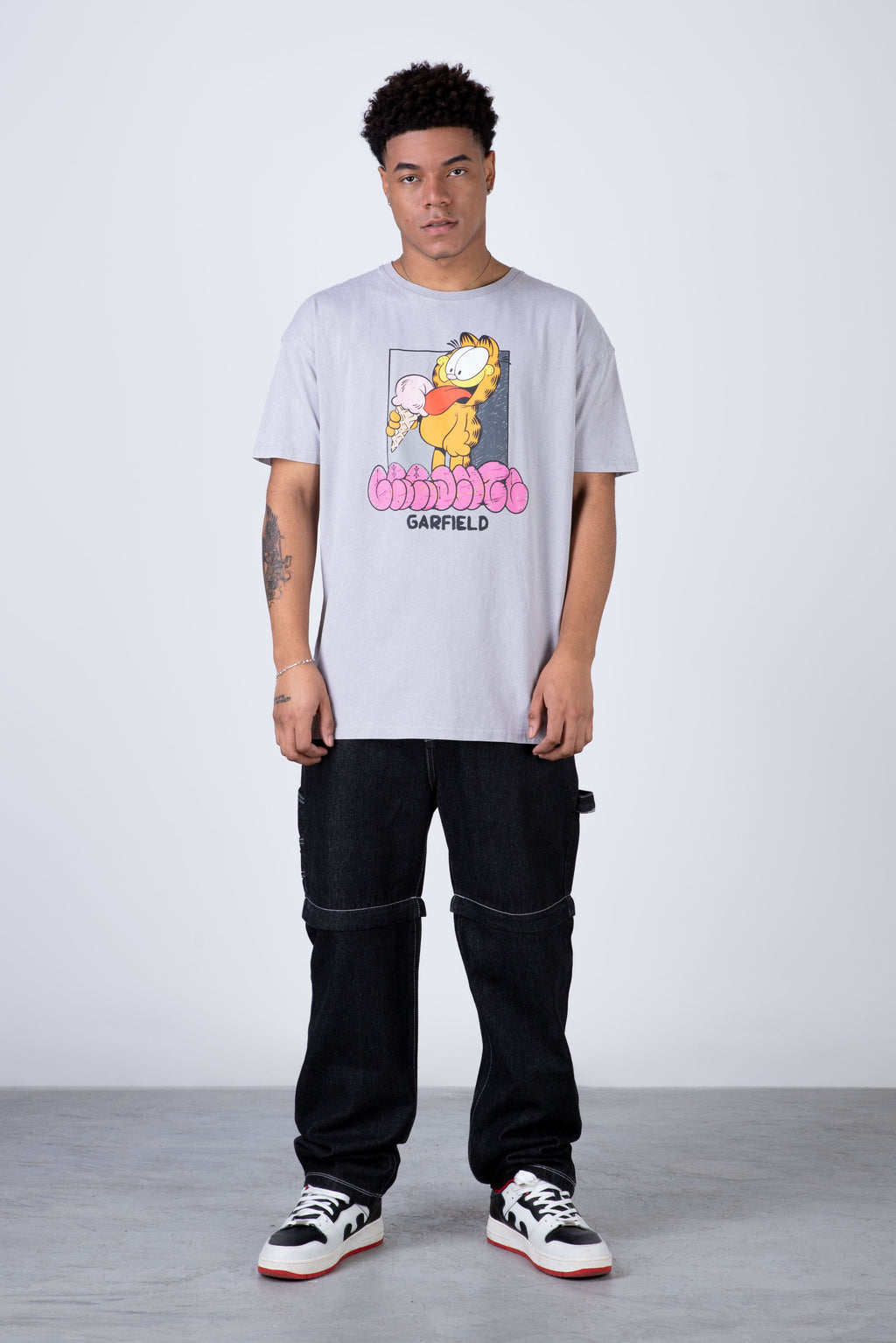 Polera Manga Corta Garfield Icecream Gris ERRANTE