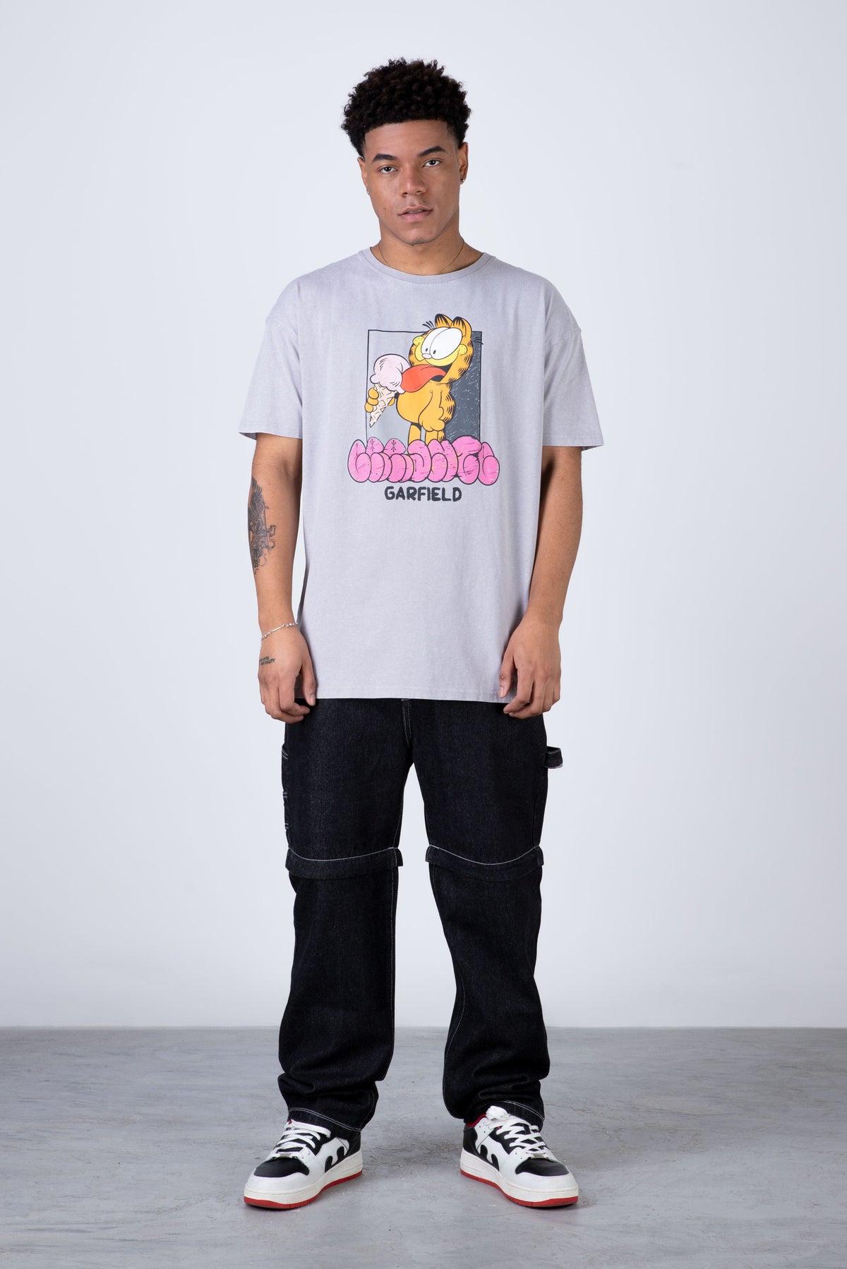 Polera Manga Corta Garfield Icecream Gris ERRANTE