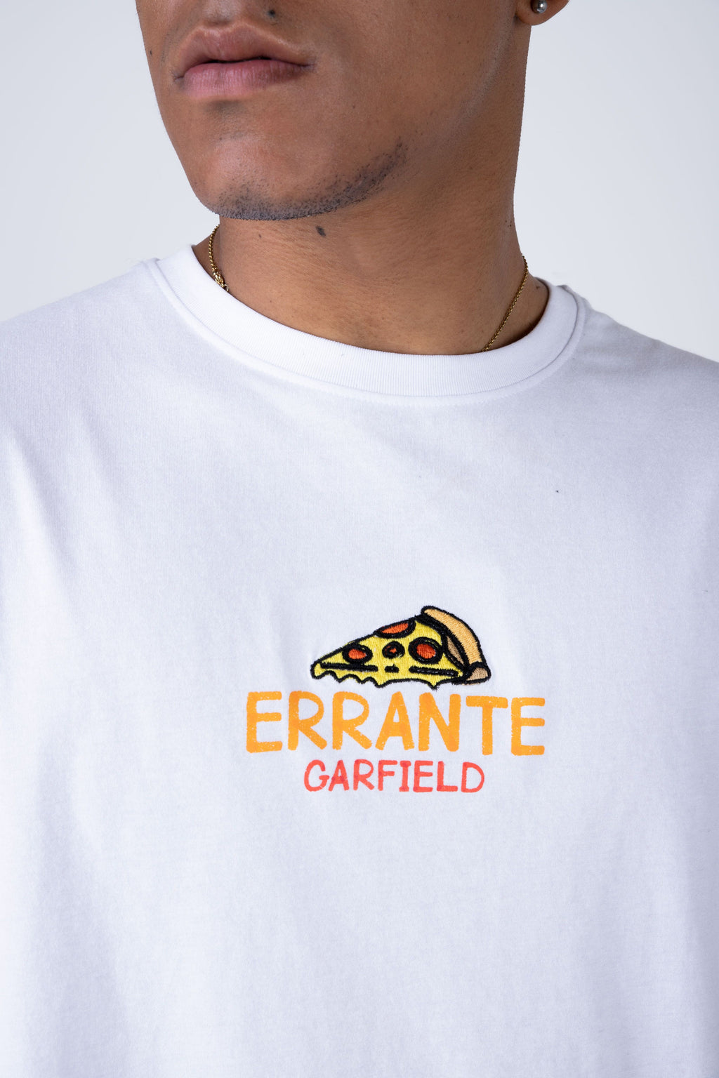 Polera Manga Corta Garfield Streetfood Blanco ERRANTE