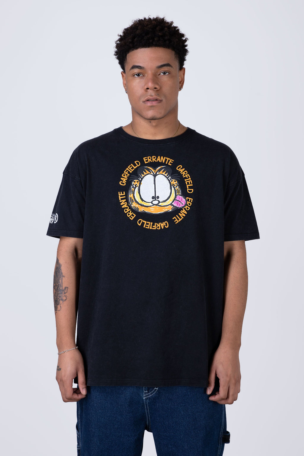Polera Manga Corta Garfield Crayon Gris ERRANTE