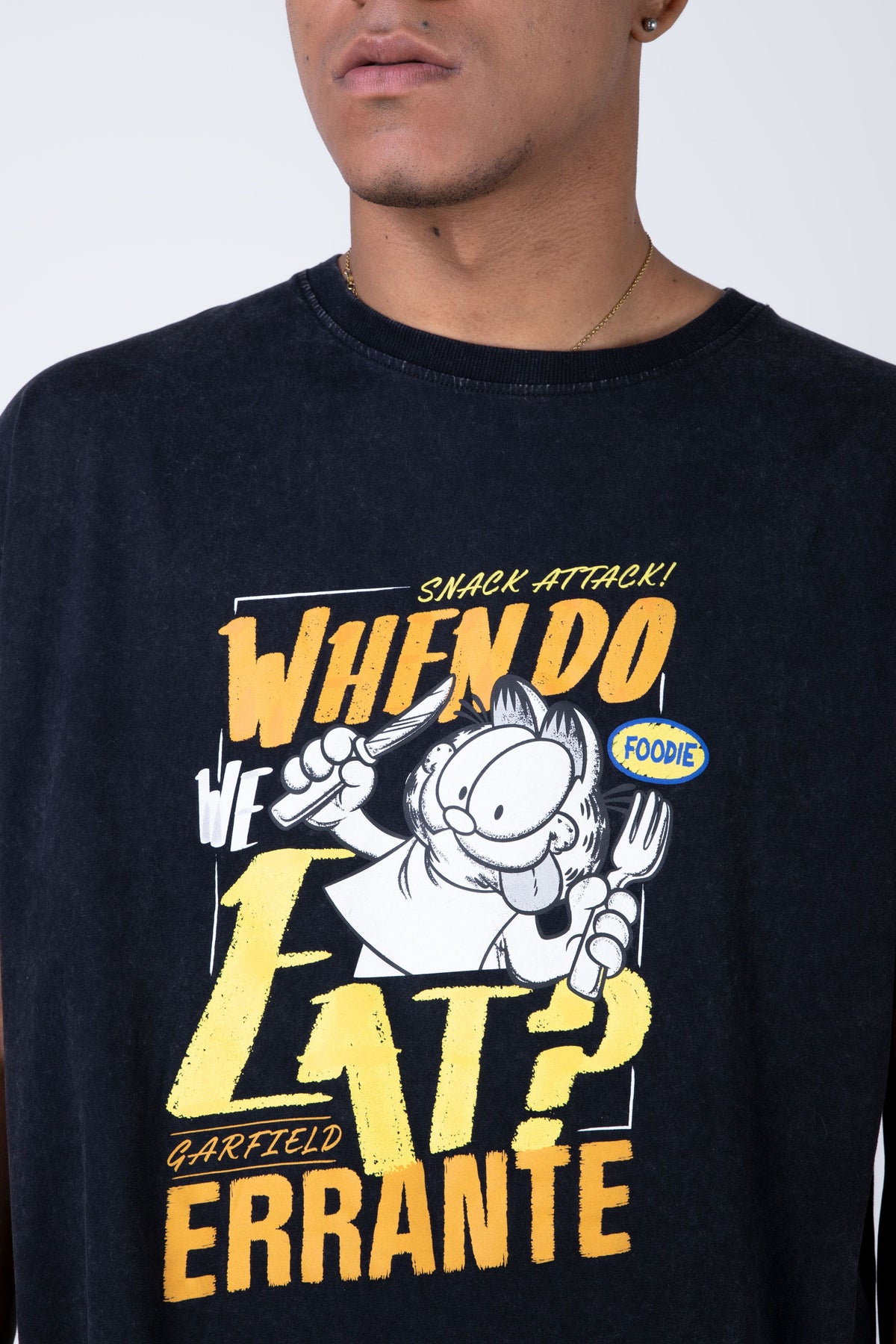 Polera Manga Corta Garfield Foodie Gris ERRANTE