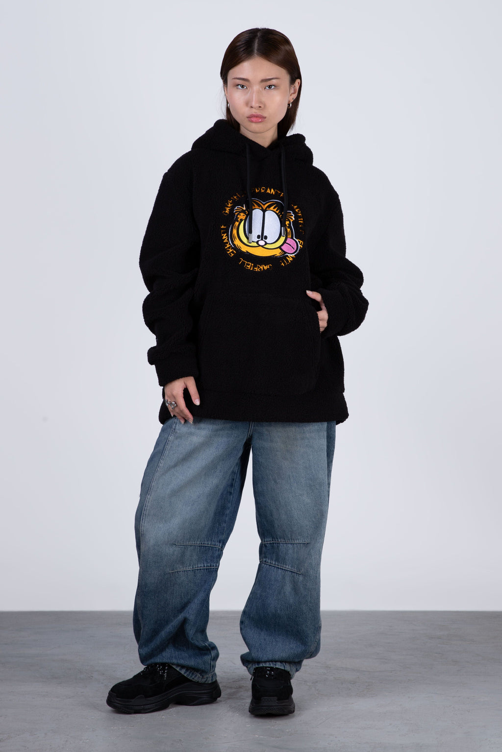 Poleron Polar Hood Garfield Softcrayon Negro ERRANTE
