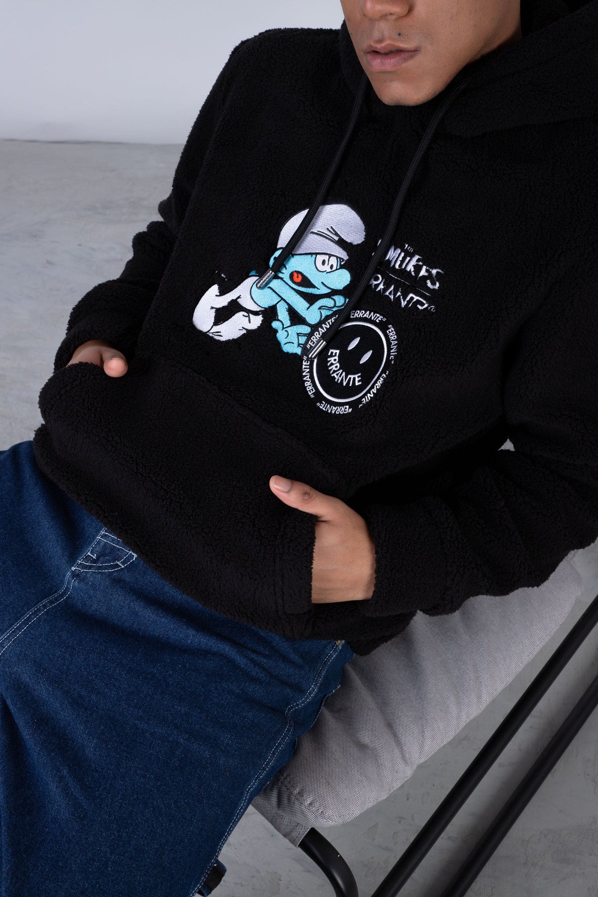 Poleron Polar Hood Pitufos Softchilly Negro ERRANTE