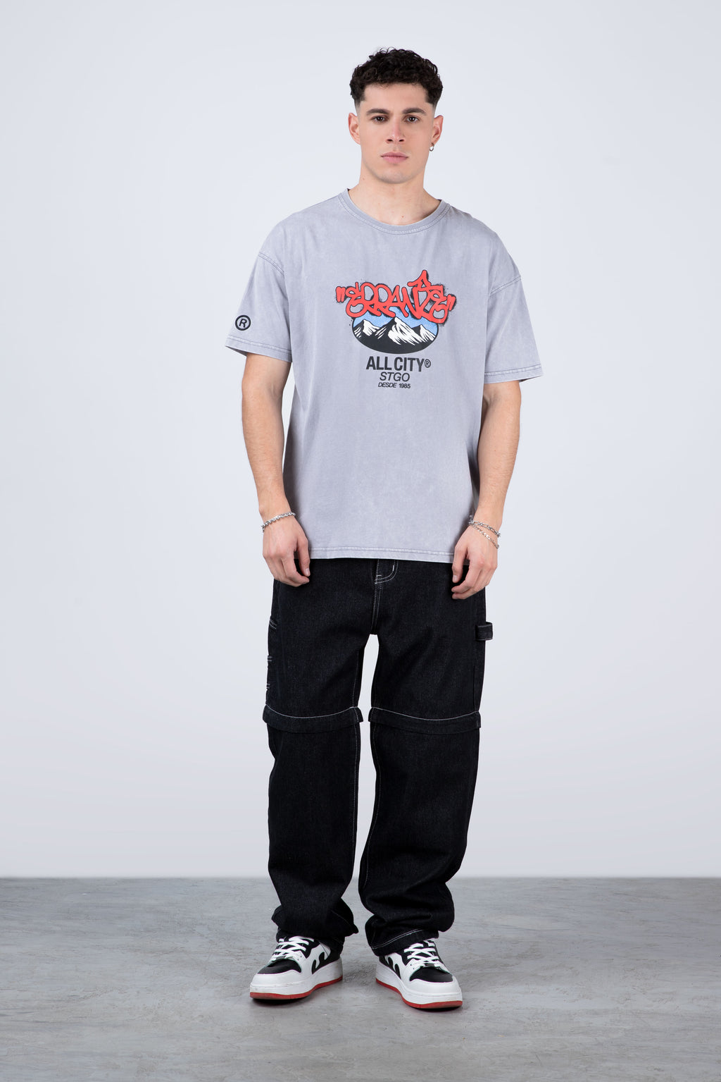Polera Manga Corta Andeshood Gris