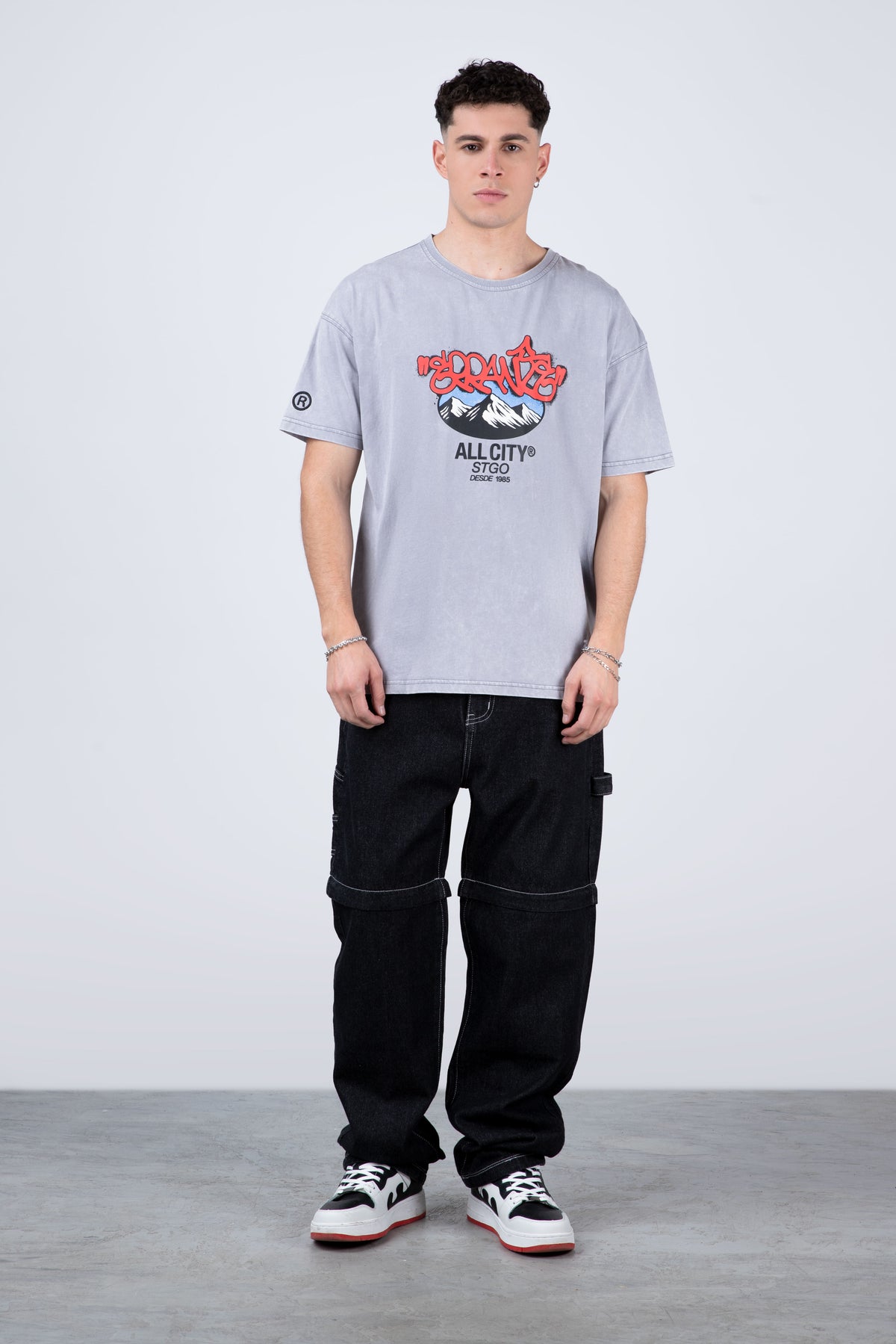 Polera Manga Corta Andeshood Gris