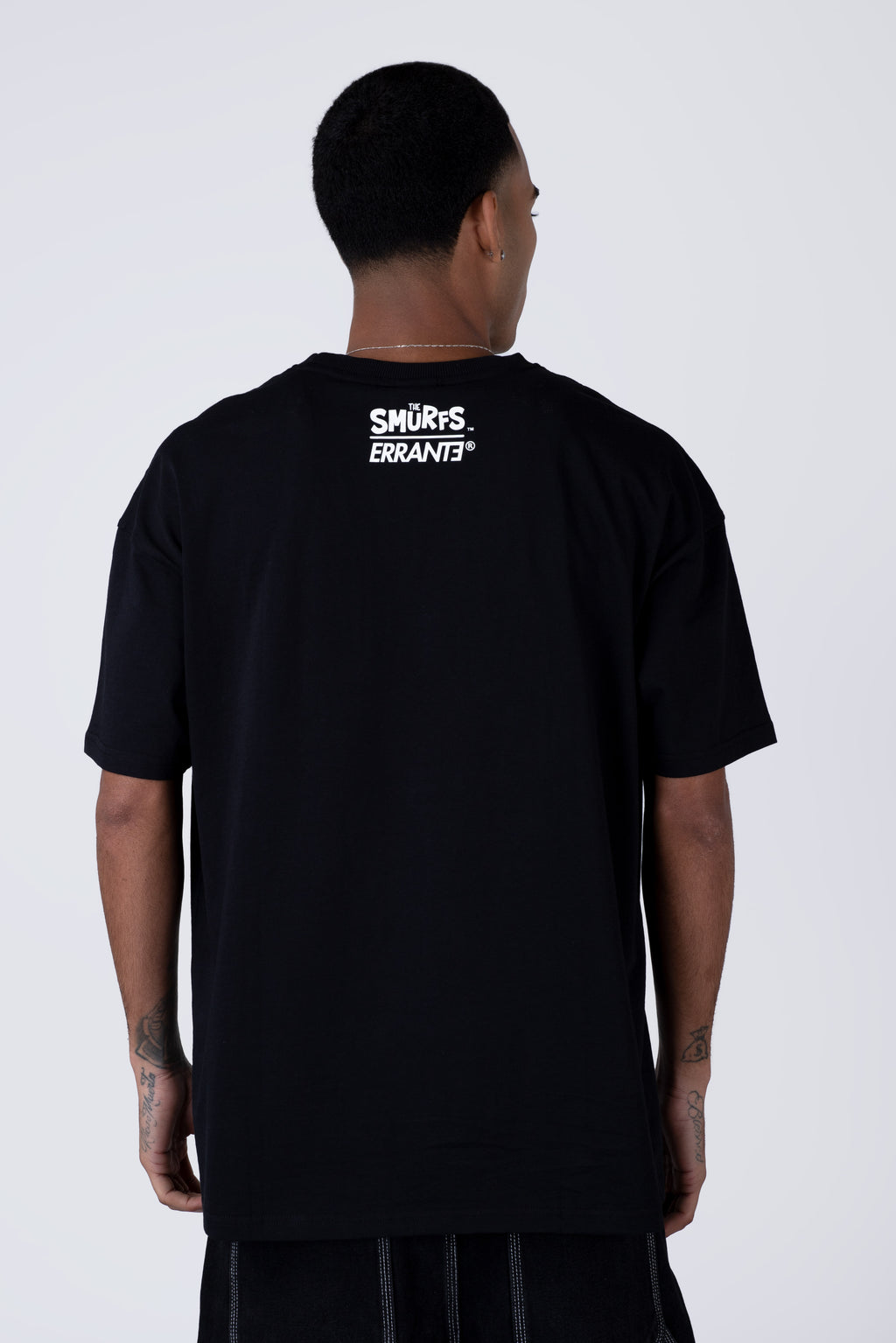 Polera Manga Corta Pitufos 4Smurfs Negro