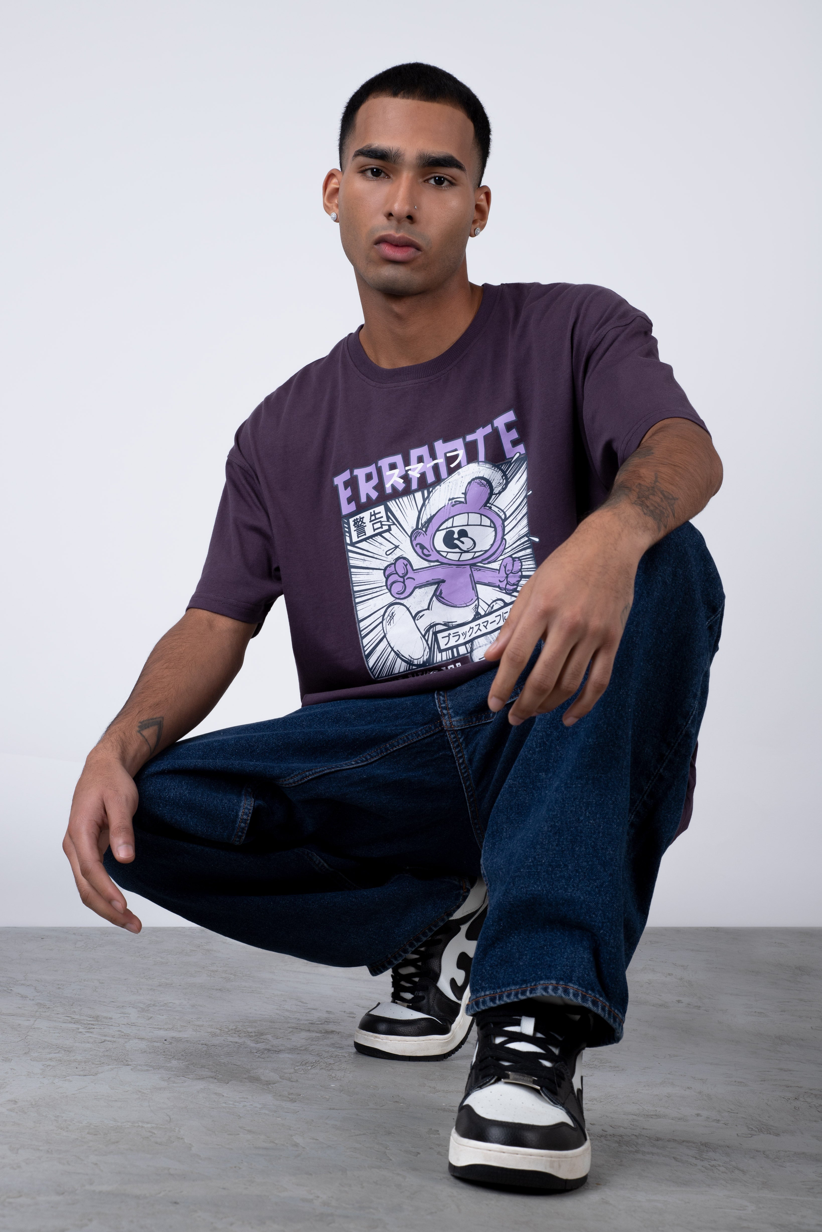 Polera Manga Corta Pitufos Biting Morado