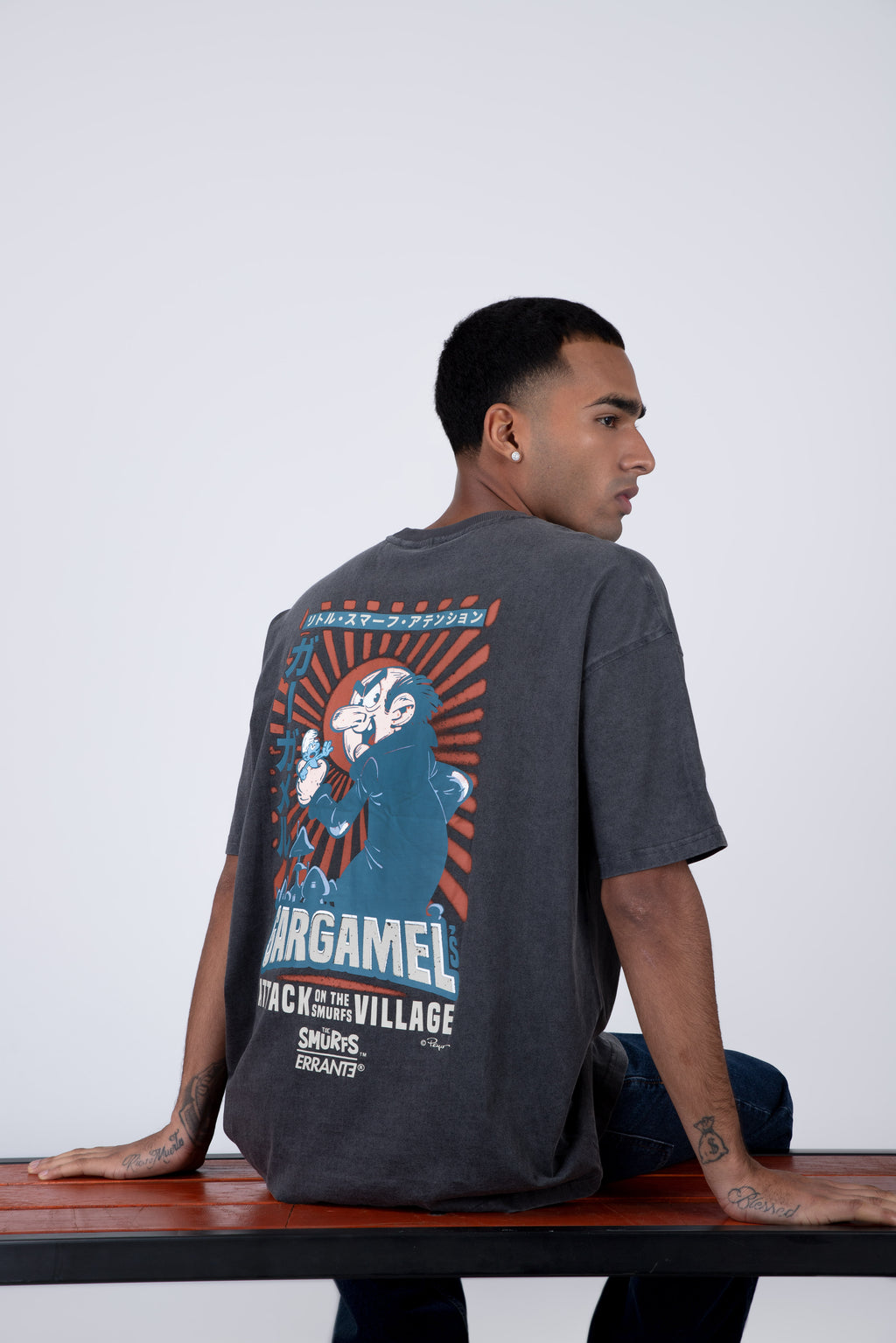 Polera Manga Corta Pitufos Scape Gris