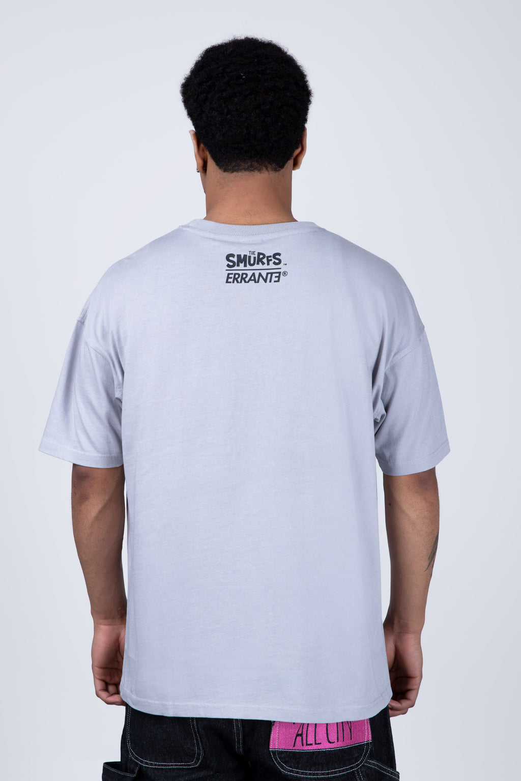 Polera Manga Corta Pitufos Angrysmurf Gris