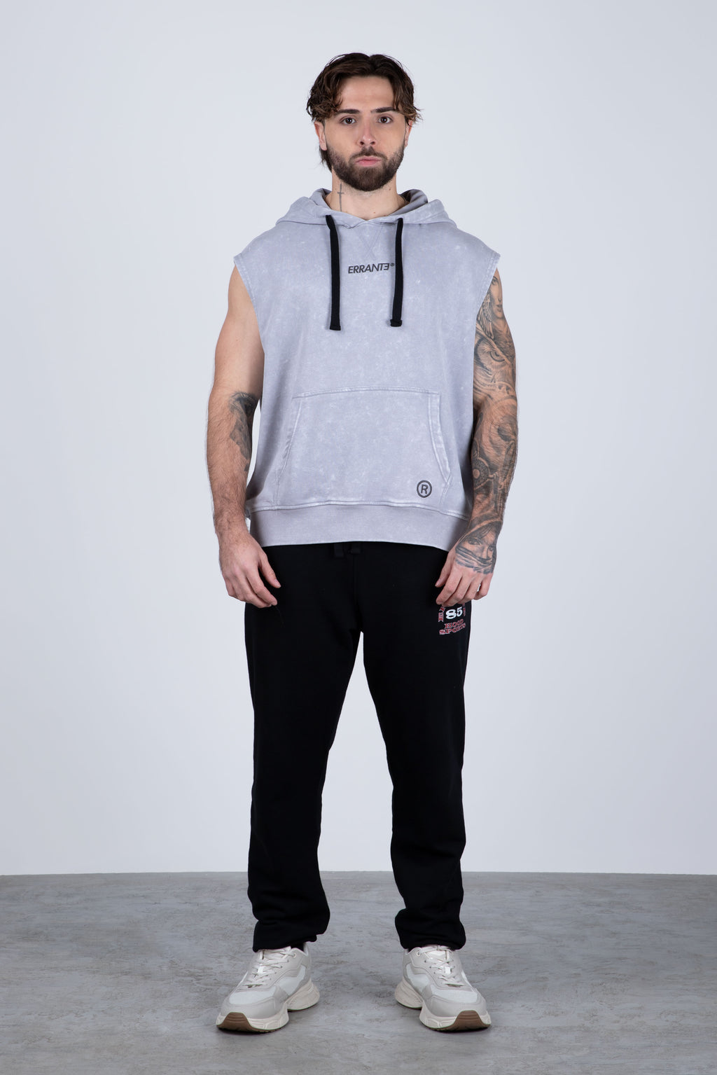 Poleron Con Gorro Sin Manga Frontlever Gris