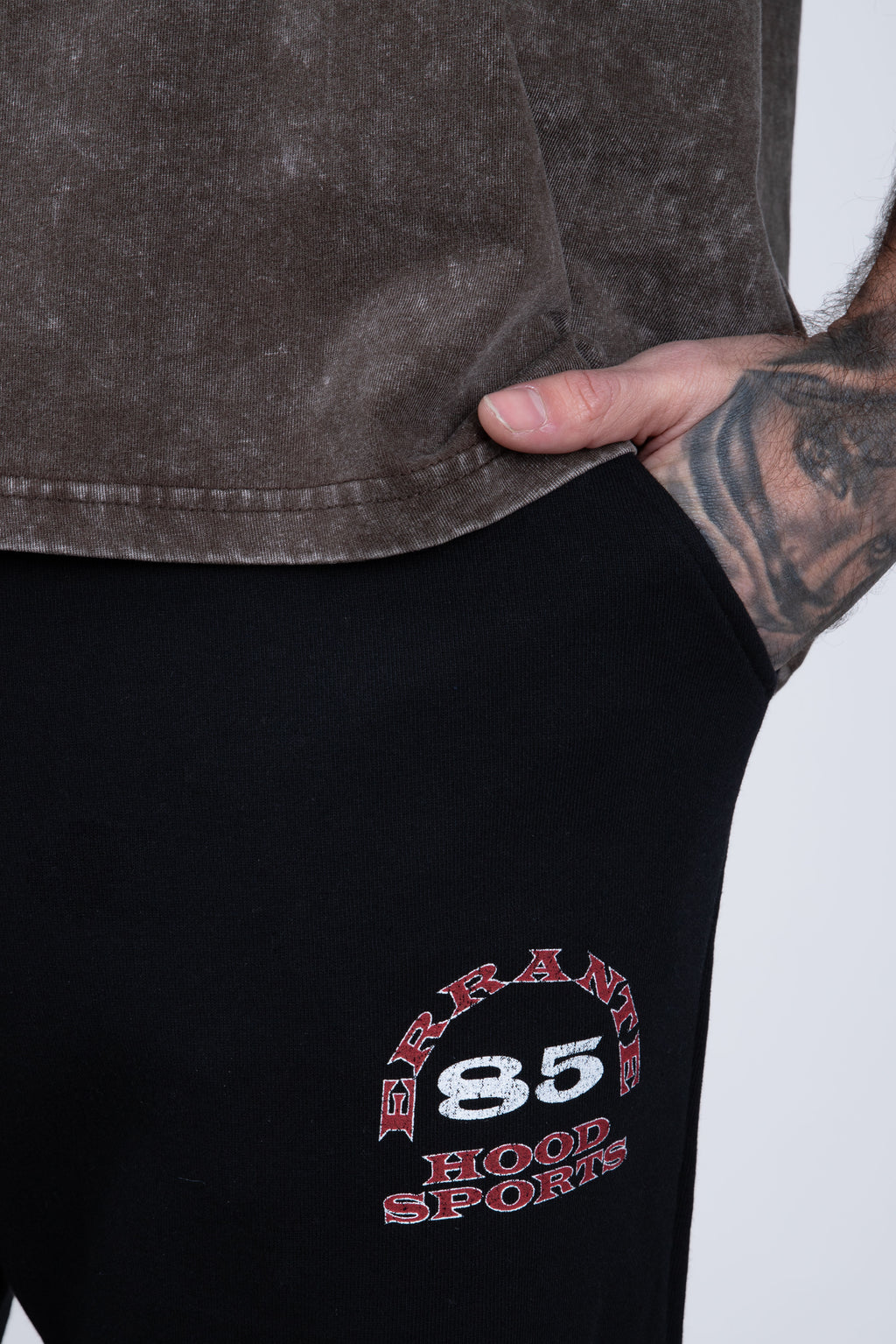 Jogger Comfy Goldd Negro