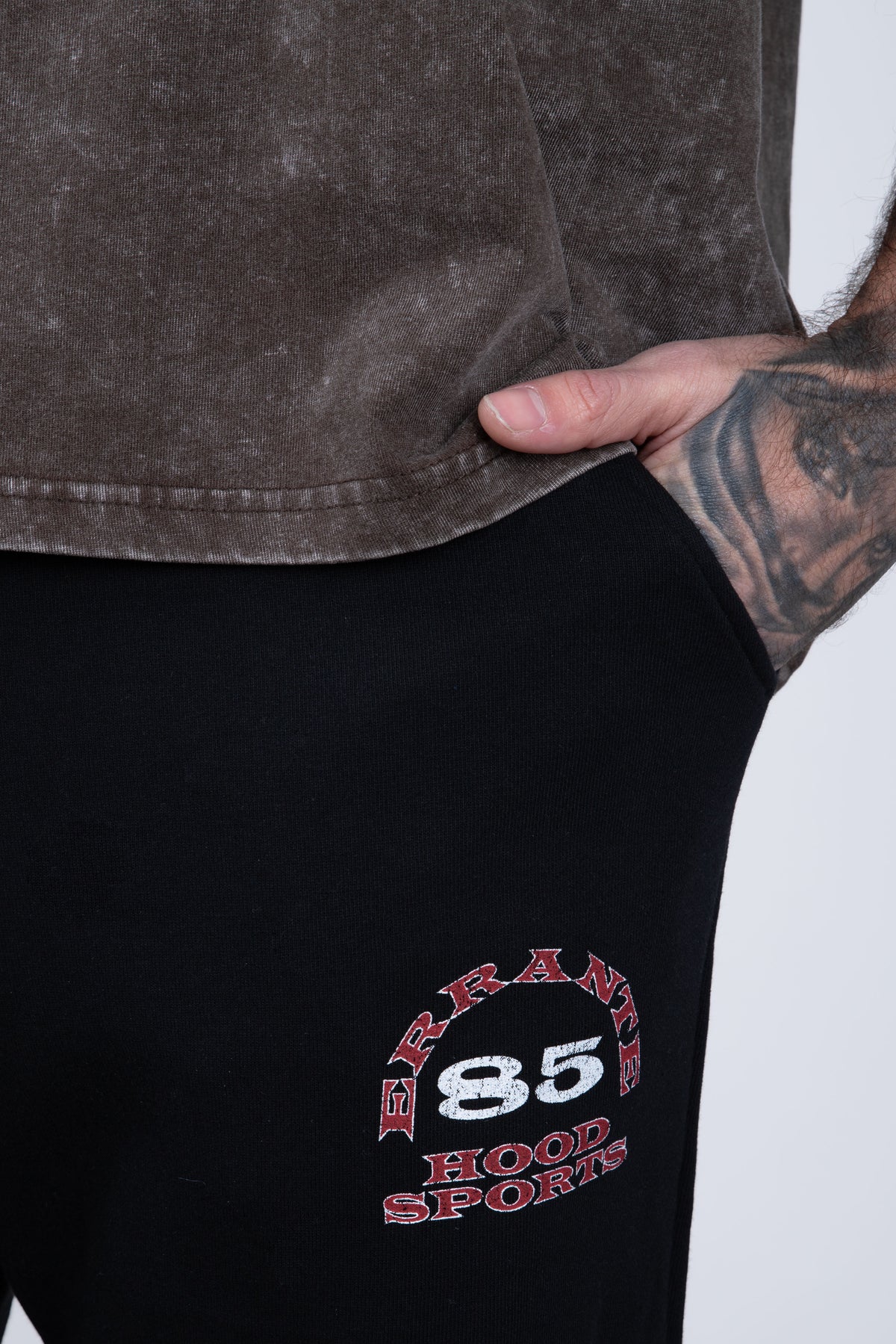 Jogger Comfy Goldd Negro
